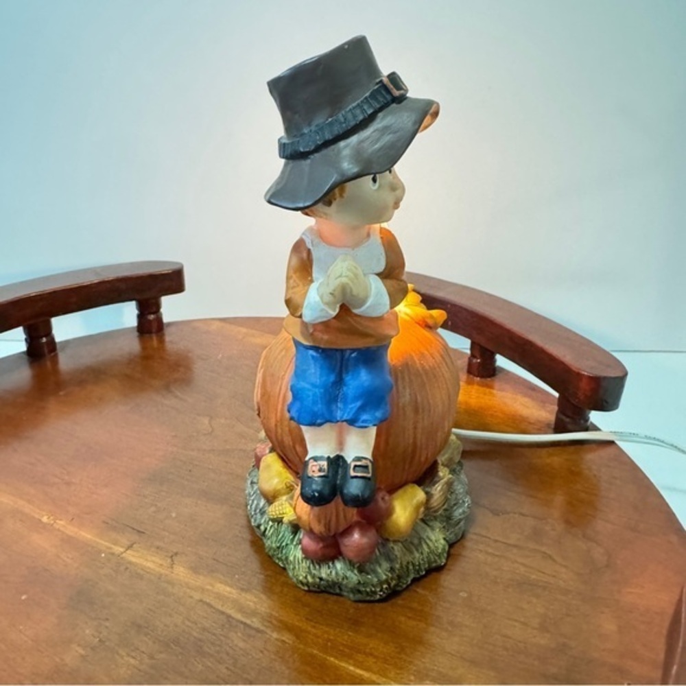 Vintage Thanksgiving Pilgrim Boy Pumpkin Lamp Fall Harvest Decor see description - Picture 12 of 15